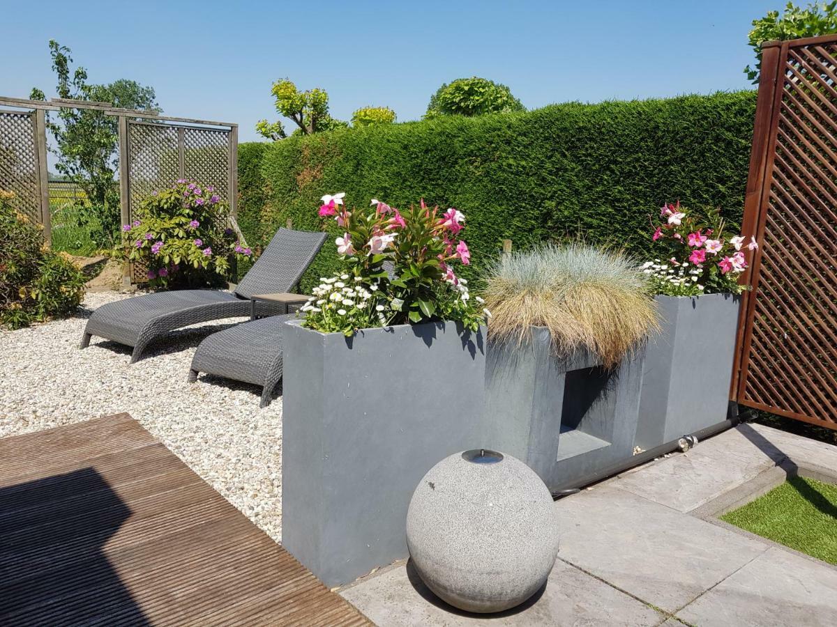 Het Gildehuis Met Sauna En Jacuzzi Stevensweert Esterno foto
