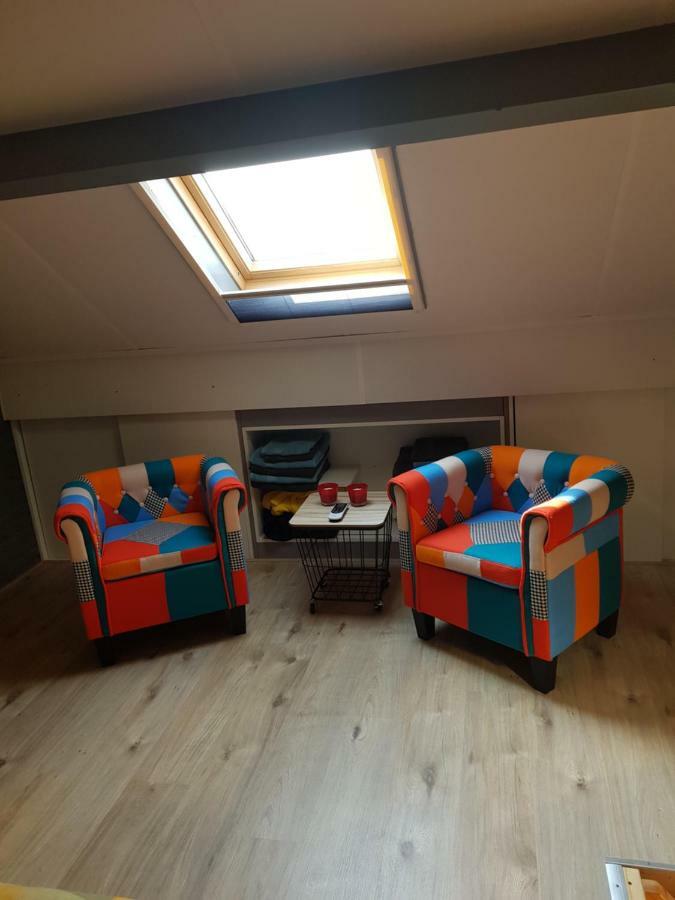 Het Gildehuis Met Sauna En Jacuzzi Stevensweert Esterno foto